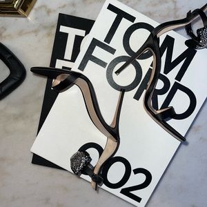 Gianvito Rossi Crystal Bow 105mm Sandals in Black